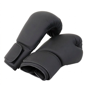 Gants de boxe professionnels personnalisés en cuir PU mat, design respirant, sangle de poignet réglable, fermeture auto-agrippante pour la boxe - Product Image 4