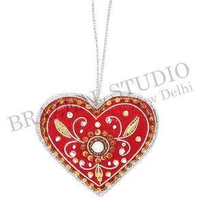 เครื่องประดับตกแต่งต้นคริสต์มาสแบบสั่งทำพิเศษจาก Brazeal Studio ทำด้วยมือ เป็นมิตรกับสิ่งแวดล้อม ผ้ากำมะหยี่ ผ้าซาติน ประดับด้วยลูกปัด ปักลายด้วยด้ายสีทอง - Product Image 6