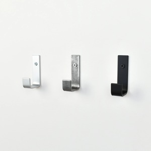 Moderno Soporte de Pared Metálico en Forma de U para Colgar Objetos - Product Image 1