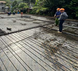 Système de coffrage poli 12-21 mm en contreplaqué filmé noir/marron réutilisable plus de 10 fois E1 pour construction intérieure A2 - Product Image 6