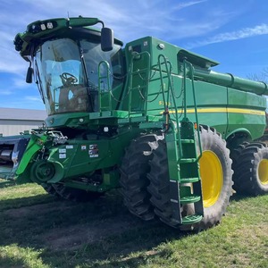 Cosechadora agrícola de alto rendimiento para la recolección de maíz, equipada con un motor de 70HP que garantiza una potente transmisión de energía. - Product Image 3
