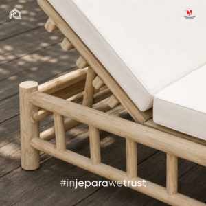 Chaise longue de luxe en teck Lestari Indonesia, avec lattes rondes, résistante aux intempéries, avec coussin, pour villa, resort, piscine, Jepara - Product Image 2