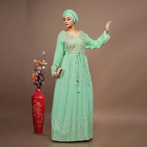 Kaftan en rayonne brodé avec corsage à broderie complexe, silhouette maxi fluide et tissu doux et respirant pour les occasions spéciales - Product Image 1