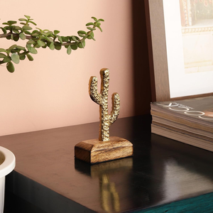 Cactus en aluminium doré avec base en bois, sculpture moderne en métal, décoration décorative pour la maison, le bureau ou le bureau de travail. - Product Image 2