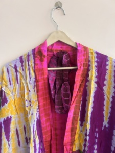 Kimono de seda teñido a mano, corto, para mujer, tipo chaqueta, para la playa. - Product Image 2