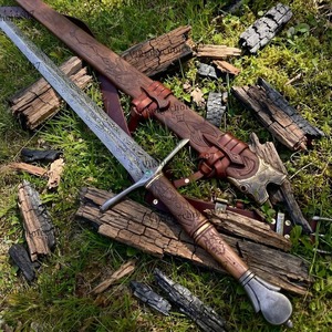 Épée de haute qualité en acier Damas avec garde et pommeau en bois, fourreau en cuir – Cadeau pour un ami - Product Image 6