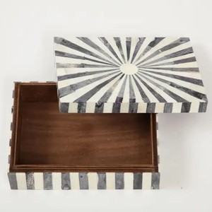 LAMETIERARTZ LMA1220 Caja de Joyería Rectangular de MDF con Incrustaciones de Madera Estilo Americano y Diseño a Rayas para Almacenamiento en la Sala de Estar - Product Image 2