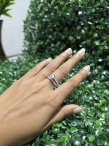 Anillo de Compromiso de Oro de 18K con Diamante Cultivado en Laboratorio, Certificado IGI, Corte Brillante, Solitario, con Anillo de Boda a Juego para Fiesta - Product Image 6