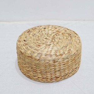 Panier de rangement multifonctionnel rustique et écologique en jacinthe d'eau tressée pour la décoration intérieure - Product Image 5