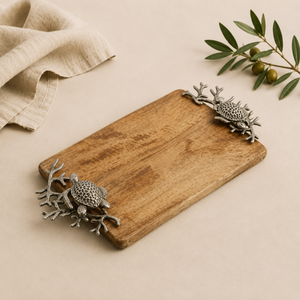 Bandeja de Servir de Madera de Mango Hecha a Mano de Lujo con Asas de Metal de Tortuga Plateadas Antiguas, Plato Decorativo Rústico para Uso en el Hogar y Hoteles - Product Image 1