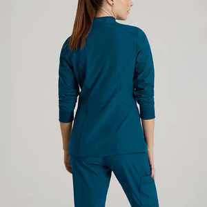 Blouses médicales pour femmes avec personnalisation de marque, uniformes de santé, vêtements OEM, fabrication et exportation du Pakistan - Product Image 3