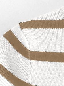 Fabricant pakistanais, dernières tendances en matière de t-shirts courts pour femmes, t-shirts courts respirants à séchage rapide pour femmes, vente en gros OEM ODM - Product Image 4