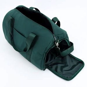 Sac de voyage unisexe en nylon avec fermeture éclair, bandoulière arquée, imperméable, capacité 20-36L, style minimaliste à dos souple - Product Image 4