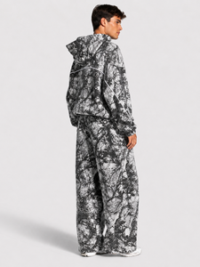 Ensemble de survêtement camouflage pour homme, coupe ample, avec détails contrastants, en molleton de coton premium, comprenant un sweat à capuche et un pantalon de survêtement à jambes larges, vente en gros - Product Image 2