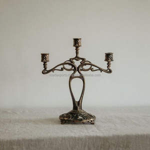 Candélabre en métal de luxe fait main moderne, élégant, pour la décoration de la maison, idéal pour la table à manger, le salon et les célébrations de Noël - Product Image 2