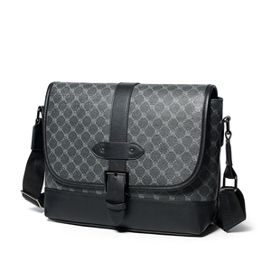 Bolso Bandolera Roziv Deportivo Negro Personalizado con Cierre, de Cuero Genuino Duradero y Gran Capacidad, para Hombres y Mujeres - Product Image 6