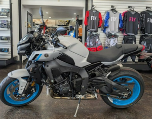 MT-10 Hyper Naked 2025 en Oferta |   Motocicletas Nuevas de 998cc con Diseño Deportivo, Listas para Enviar - Product Image 3