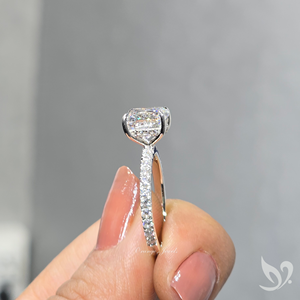 Anillo de Compromiso con Diamante Cultivado en Laboratorio de Corte Cojín de 3CT |   Anillo de Boda de Lujo de Oro Sólido de 10k con Certificado IGI - Product Image 4