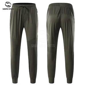 Pantalon de survêtement personnalisé de haute qualité pour homme – Coupe droite, idéal pour le sport, le jogging, le fitness et l'entraînement en salle de sport - Product Image 6