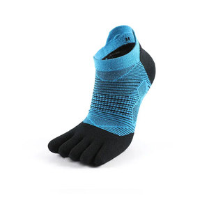 Calcetines deportivos antideslizantes de rizo para adulto, con logotipo de diseñador, al por mayor, de caña media, con suela engrosada, para hombre, personalizados, con agarre, para fútbol, de secado rápido, para primavera. - Product Image 3