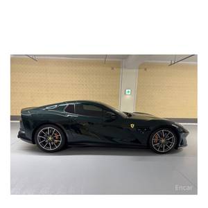 Ferrari 812 6.5 V12 Volante a la Izquierda, Diciembre 2020, 4.150 km, Emisión Euro V, Caja de Cambios Semiautomática, 2 Plazas - Product Image 5