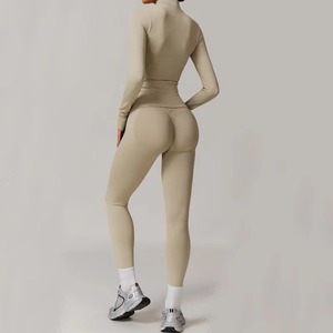 Conjunto de sujetador deportivo de marca privada personalizada para mujer, ropa deportiva para correr, sujetador transpirable hasta la rodilla, conjunto de sujetador con dos bolsillos - Product Image 2