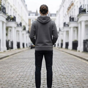 Vente en gros de sweats à capuche pour femmes en polaire épaisse 450 GSM, coupe ample et confortable, tissu durable, style contemporain, formel, extérieur, look élégant - Product Image 2
