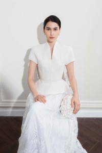 Blusas y Camisas de Alta Costura ODM para Mujer, Elegante Blusa EVELINA con Peplum, Manga Corta, Blusa Vietnamita para Mujer, Primavera/Verano - Product Image 3