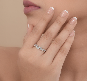 Anillo de Diamantes Plateado en Plata Vintage con Certificación IGI para Regalos de Compromiso, Boda y Aniversario - Product Image 5