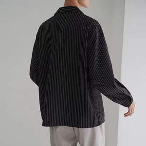 เสื้อเชิ้ตลำลองผู้ชายแบบ OEM สำหรับฤดูใบไม้ผลิและฤดูใบไม้ร่วง |   ผ้าทอลายทางสีพื้น - Product Image 3