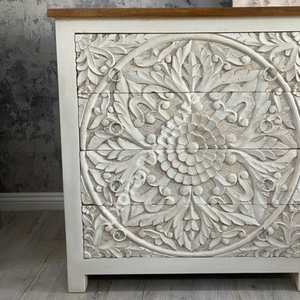 Commode de luxe artisanale en bois massif à 3 tiroirs, sculptée de motifs floraux mandala, finition blanc antique - Product Image 5