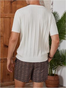 ชุดเสื้อยืดแขนสั้นคอกลมถักแบบลำลองสำหรับผู้ชาย ชุดสองชิ้นสีพื้น ชุดกีฬา พร้อมออกแบบโลโก้ตามสั่ง - Product Image 2