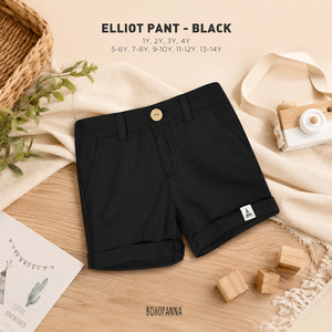 La construcción de algodón duradero crea pantalones cortos resistentes con comodidad transpirable y un estilo versátil para niños en todas las estaciones. - Product Image 1