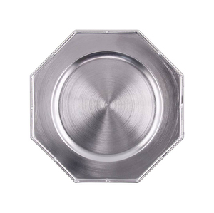 Assiette de présentation ronde en métal argenté, forme hexagonale, faite à la main, pour la décoration de dîners de mariage luxueux - Product Image 1