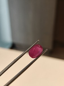 พลอยทับทิมสีแดงทรงคุชชั่นคุณภาพสูง 3.69 กะรัต สำหรับงานออกแบบเครื่องประดับชั้นดี ในราคาที่ดีที่สุด - Product Image 2
