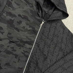 Sudadera con Capucha Reversible Personalizada con Forro Térmico de Waffle, Corte Cuadrado y Ajustado con Cremallera y Estampado DTG Vintage Desgastado para Hombre - Product Image 6