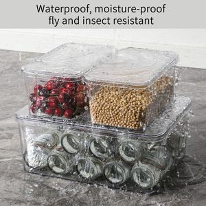 Set di 5 Contenitori in Plastica Trasparente con Coperchi, Organizzatori per Alimenti e Armadi, per Cucina, Vestiti, Asciugamani, Cosmetici - Product Image 3