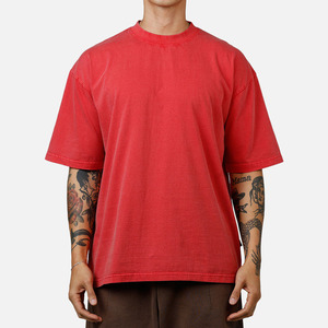 T-shirt Homme Oversize Rouge en Coton Doux Confortable à Manches Courtes Col Rond Couleur Unie Décontracté Coupe Jersey Style Urbain et Sportif - Product Image 4