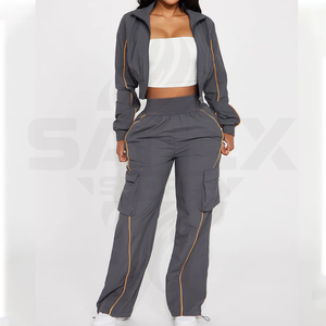 Ensemble de survêtement personnalisé pour femme : veste coupe-vent en polyester à fermeture éclair et short de jogging, survêtement de sport léger en nylon patchwork - Product Image 1