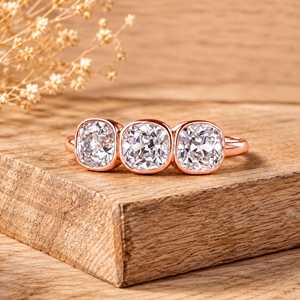 Anillo de Oro Sólido de 10K, 14K, 18K con Diamante Cultivado en Laboratorio de Alta Calidad, Color E, Claridad VVS, Corte Cojín de 1.68 CT, Engaste en Bisel, Joyería Fina - Product Image 3