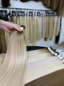 Precio al por mayor a granel 100g extensiones de cabello virgen fuerte y sedoso doble dibujado 28 pulgadas colores claros - Product Image 4