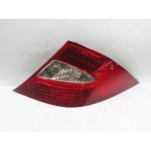 Luz Trasera Derecha Usada CLS A2198200264 - Product Image 1