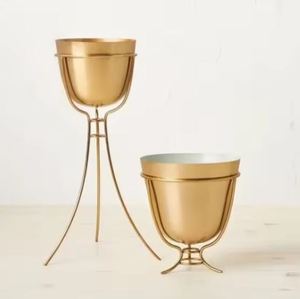 <b>Stand</b> Black Gold Colour Standard Quality Metal Flower Pots Planters Garden Supplies - Product Image 1