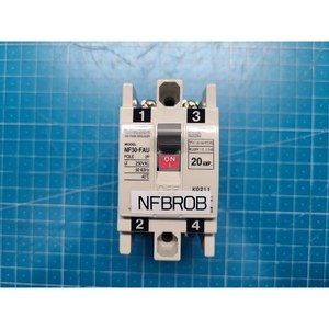 Mitsubishi NF30-FAU NF30-FAU 20A 2P Usado Como Está, Piezas de Equipos Semiconductores Legacy - Product Image 1