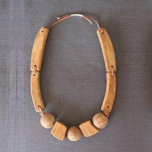 Collier en bois bohème artisanal de qualité supérieure pour femmes, artisanat en bambou et en bois de qualité supérieure - Product Image 6