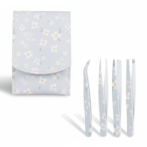 Juego de 4 Pinzas para Cejas al por Mayor con Estuche, Acero Inoxidable de Grado Quirúrgico, Punta Inclinada, Puntiaguda y Plana para Hombres y Mujeres - Product Image 1