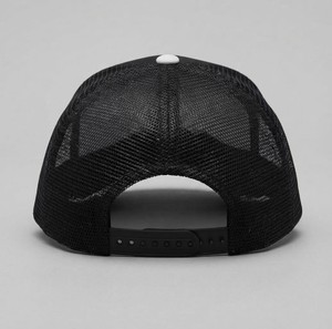 Casquette Trucker 5 Panneaux en Maille Blanche et Noire, Réglable, Visière Courbée en Mousse, Logo Personnalisé, Respirante, Style Baseball - Product Image 3