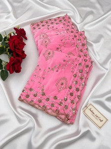 Superbe dupatta de mariée rose en velours avec broderie florale dorée Zari sur toute la surface, châle de mariage exquis - Product Image 5