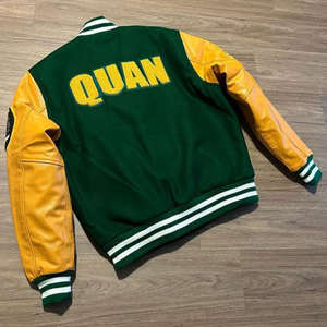 Chaqueta Varsity al por Mayor con Parches, Lana Verde y Mangas de Cuero Genuino Amarillo - Product Image 2