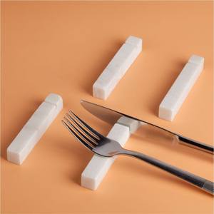 Soporte para cubiertos de resina resistente al calor al por mayor, moderno soporte para cuchillos y tenedores para mesa de comedor, reposacucharas minimalista, reposacubiertos. - Product Image 3